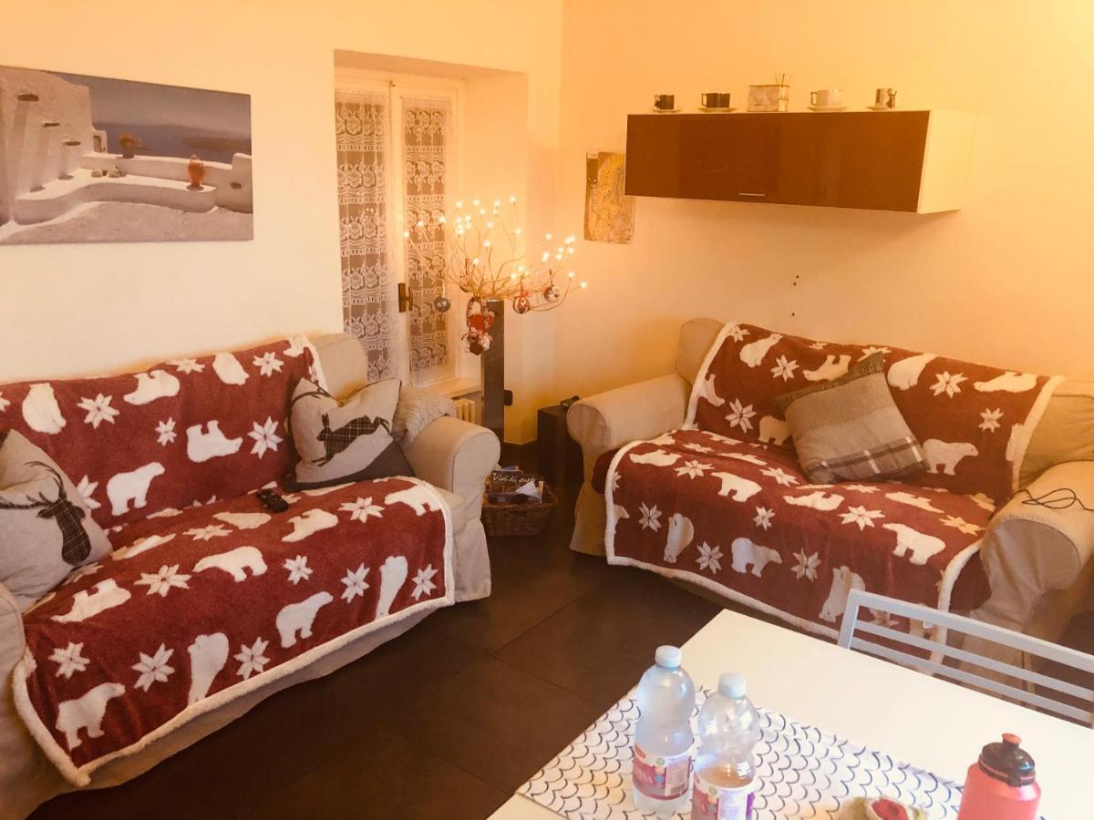 Mezzegra Ficarra Apartments מראה חיצוני תמונה